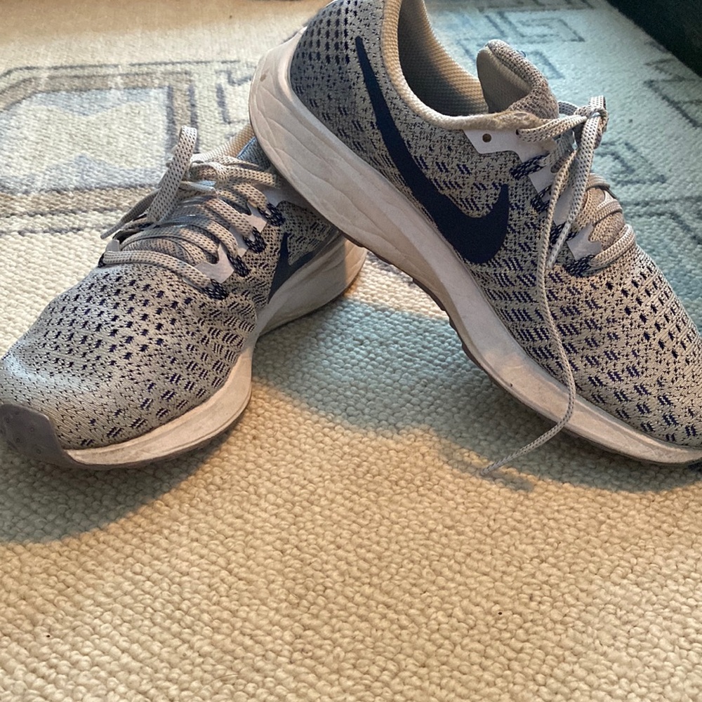 Women’s Nike Zoom Pegasus 35 light blue size 8.5